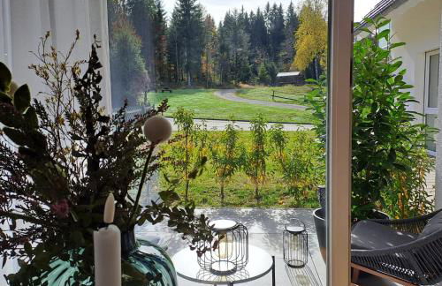 Waldgeflüster 2-Zi-DesignOase mit Terrasse und Tiefgarage im Neubau - Foto 1