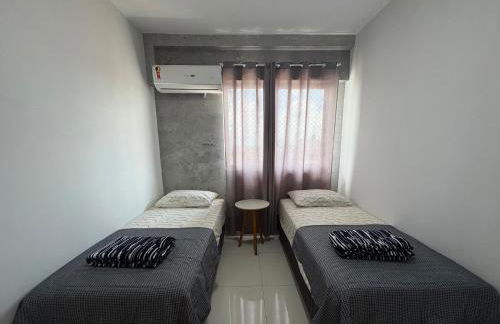 Apartamento Novo, Confortável, Lazer e Estacionamento, Rápido acesso aos pontos turísticos - Foto 27