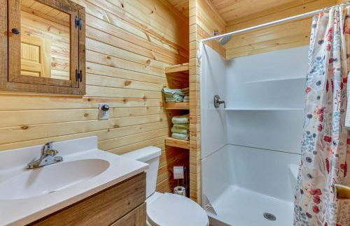 Greenbrier River On-Site! Modern-Rustic Log Cabin - Foto 15