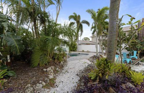 Grotto Pool House, 3 bed, 2 bath, IMG 3 miles, AMI - Foto 34