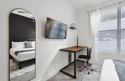 Chic and Stylish 2B near Legacy West Wi-Fi Fitness Pool 2260 - Foto 20