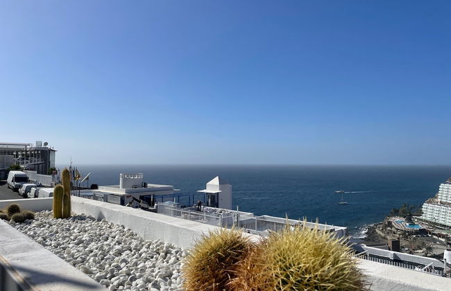 Sunny Seaview Modern apt - Pool and Beach Access - Foto 43