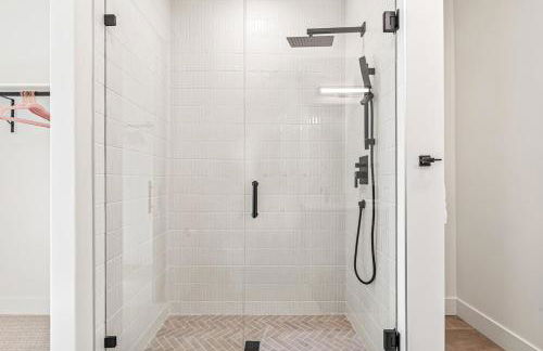 Emerald City in Downtown Eagle - Photo 6