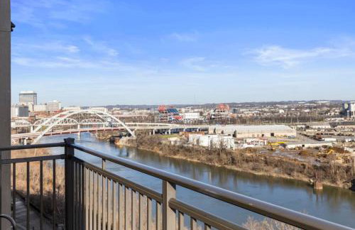 Luxurious Downtown Corner Views 2 bed 2bath 61 - Foto 6