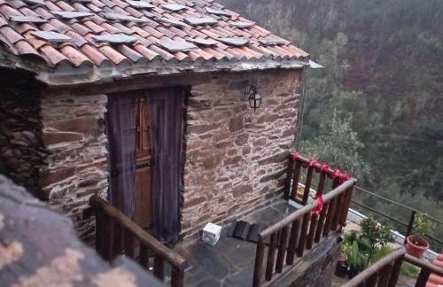 Ceira Cottage - Refúgio Romântico com Vista Serrana - Foto 29