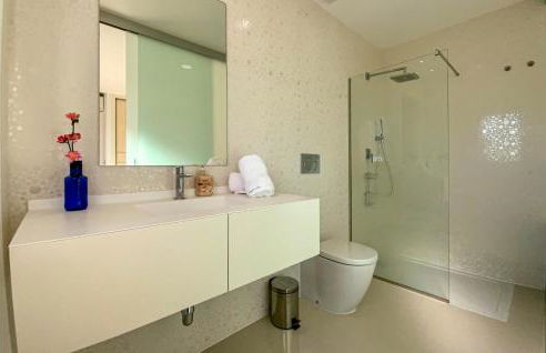 Lovely Home In Alicante - Photo 25