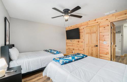 Bowling Alley! Expansive Group Getaway in Lewiston - Foto 34