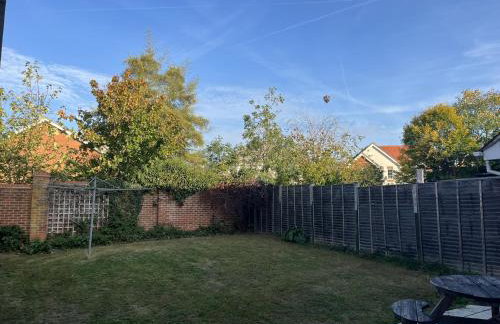 Gt. Marlow TownHouse- Families, Pets & Contractors - Photo 18