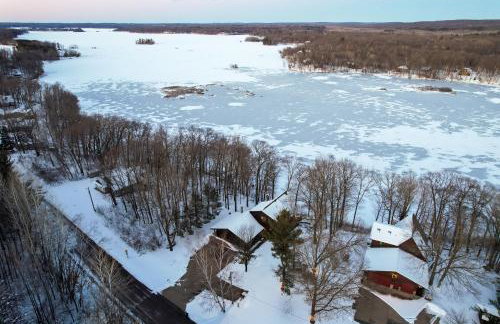 Rice Lake Cabin Retreat with Red Cedar Lake Access! - Foto 45