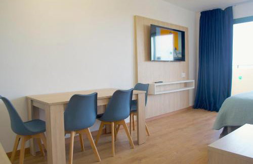 Sea View Apartment, spacious and renovated, 10 minutes to the beach, pool - Photo 8