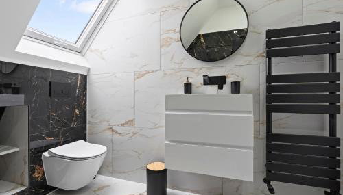 Beautiful Home, Free Parking For Large Groups Sleeps 10 Book Now! - Foto 5