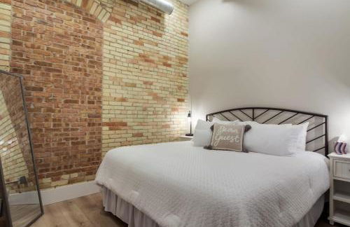 Golden Lofts Unit 1 Downtown Traverse City 1BD 1BA - Foto 11