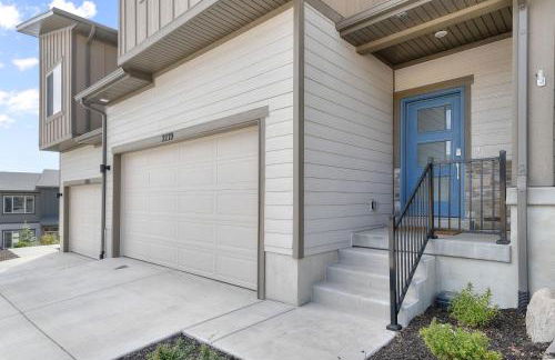 Golden Sunsets in Majestic Peaks - Foto 12