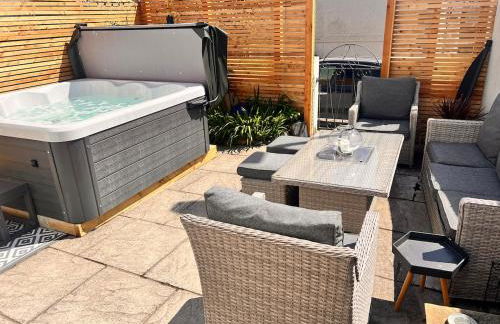 House in Appledore with Hot Tub and own parking - Foto 53