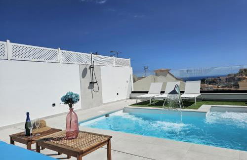 Exclusive villa with heated saltwater pool, roof terrace with beautiful views in Mogán - Foto 23