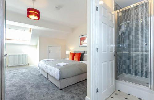 4 bed home, driveway parking ideally located in Latchford, Warrington - Executive St Marys House - Foto 8