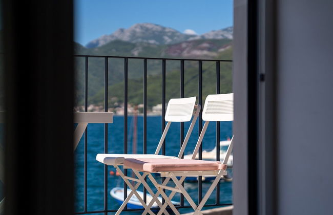 Villa Lastva is a Five Star Seafront Luxury Villa With Privite Pool - Foto 16