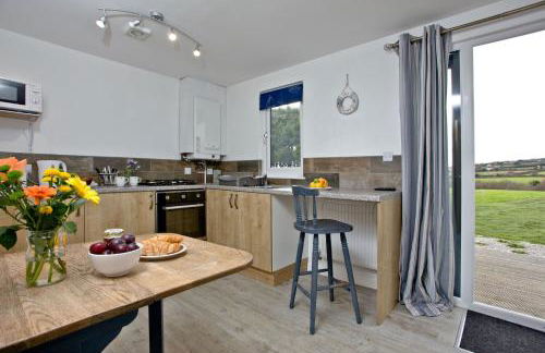 Wheal Tor- Beautifully Fitted Wooden Lodge Helston Cornwall - Foto 5