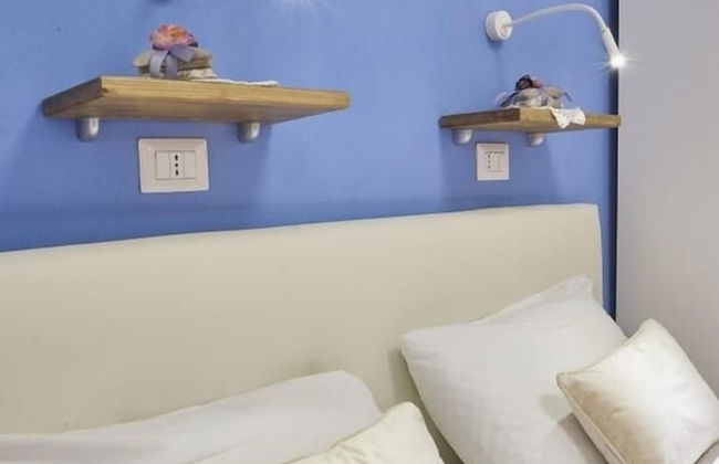 Donna Mariella - Photo 5