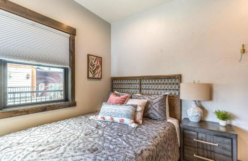 The Electric Bungalow - Photo 17