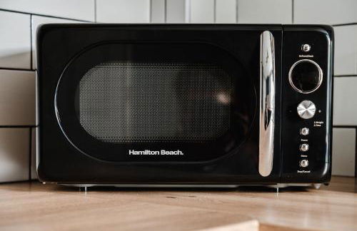 Modern 2 Bedroom House with Parking - Photo 34