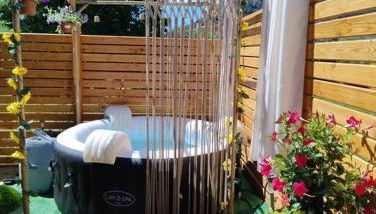 lou caladou gîte en pierre avec bain à remous - Foto 4, Garden, Garden view