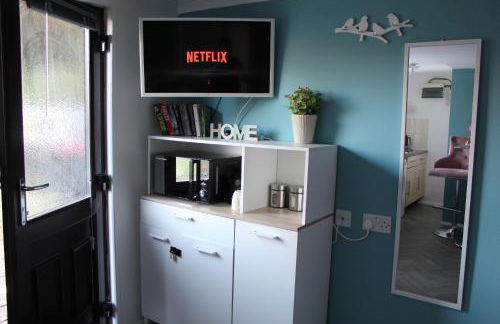 Thorpe Park Studio - Detached Stay & Free Gated Parking - Foto 16