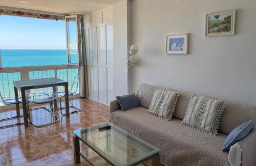 The beach and the sea in front of you - Photo 1