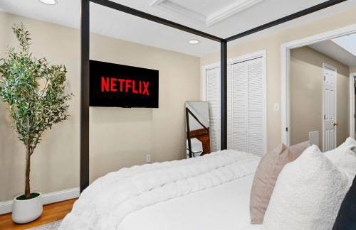 Luxury DC Rowhouse with Rooftop Firepit & Private Hot Tub- Near U Street & Logan Circle - Foto 31