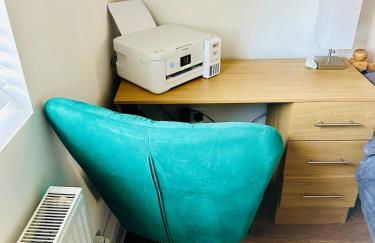 Woodingdean Contractor Pad - FREE Car & Van Parking - Foto 20