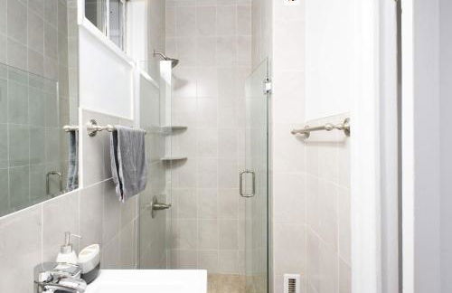 1567-1A New 2br PRIME upper East APT W&D - Foto 45