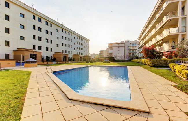 Apartment in Roses Near Sandy Beach - Photo 19