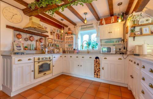 Charming 17th Cent Secluded Country Cottage Garden - Pass the Keys - Photo 2