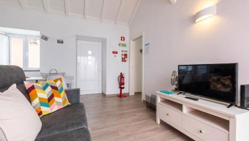 Cozy Retreat with Patio Near Sintra by LovelyStay - Foto 2