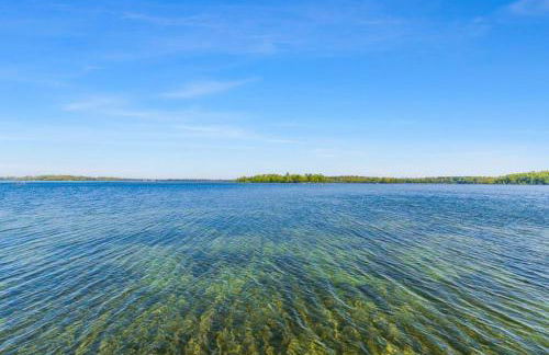 Spa Luxury in an Expansive Cabin Escape! - Photo 19