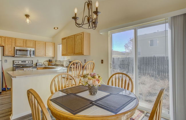 South Side COS & Ft. Carson Value Stay! Dogs OK! - Foto 9