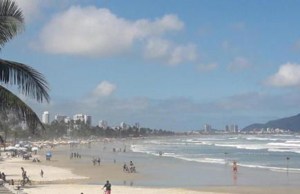 PÉ NA AREIA - COM SERVIÇO DE PRAIA - Foto 4