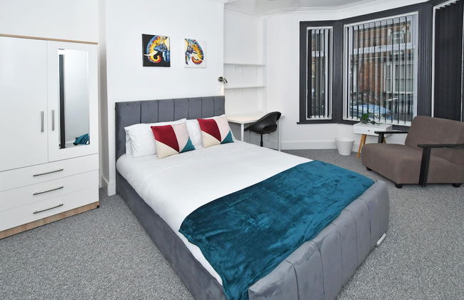 Townhouse @ 202 Walthall Street Crewe - Photo 16