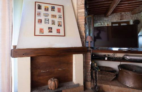 Villa I Camini - Outbuilding, dependance - Swimming pool - Garden - BBQ and fireplaces - Soccer field - Foto 7