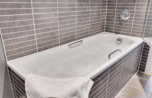Liverpool Hatton Garden 1 & 2 Bedroom Apartments - WiFi & Secure Parking - Photo 29
