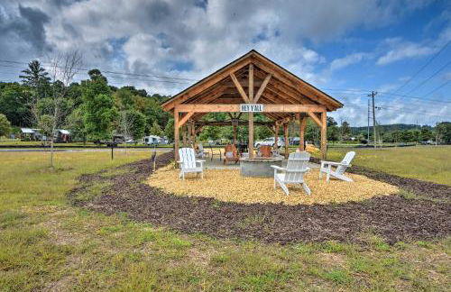 Secluded Morganton Tiny Home with Grills! - Foto 26