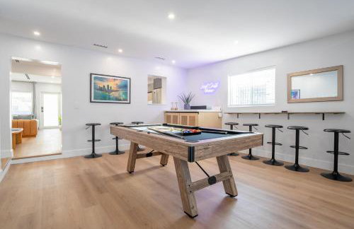 5BR HotTubPoolTableMiniGolf 7 min to Wynwood - Foto 1
