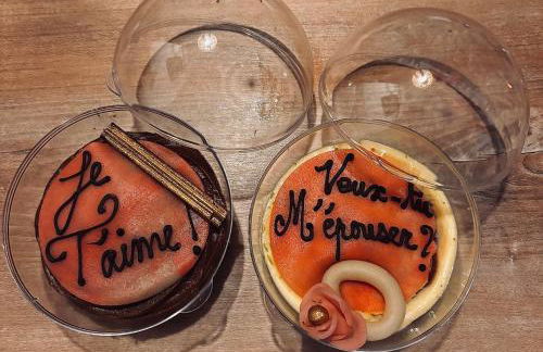 Au domaine des anges, 3 gîtes luxueux avec Jacuzzi privatif, sauna, mini-piscine, piscine extérieure chauffée en saison - Foto 44