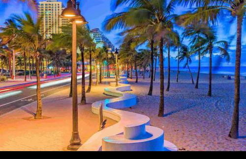 Relaxing 3 Bedroom House-Close to Beaches and Airport! - Foto 12