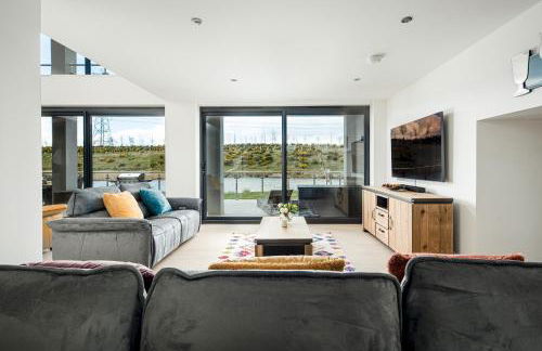 Lakeside property with spa access on a nature reserve Overton Island 11 OI11 - Photo 10