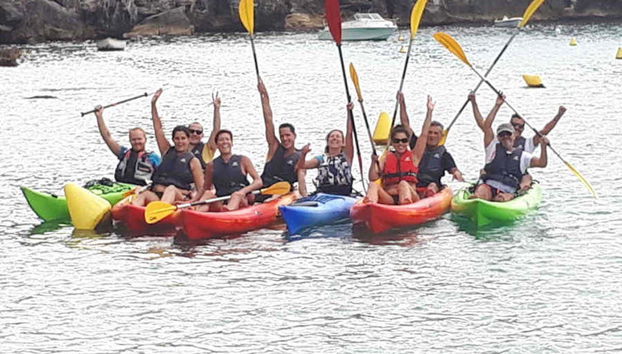 Tour en kayak por las cuevas de Cala en Porter - Foto 4