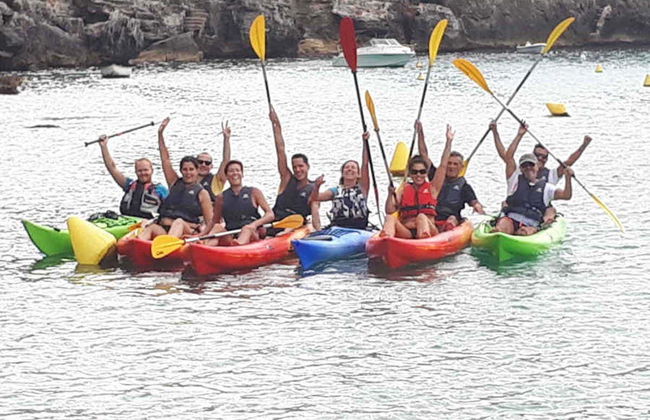 Tour en kayak por las cuevas de Cala en Porter - Foto 2