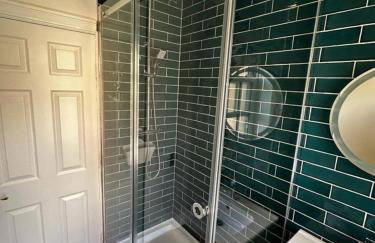 Grammar School Yard Four Bedroom Free Parking - Foto 30