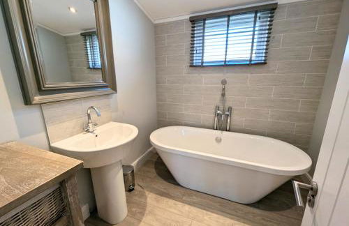 1 or 2 bedroom Hot tub Lodges - Foto 23