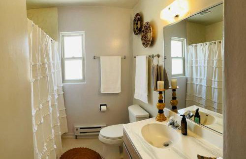 Vintage charm vacation home with modern comforts near Old Town - Foto 20